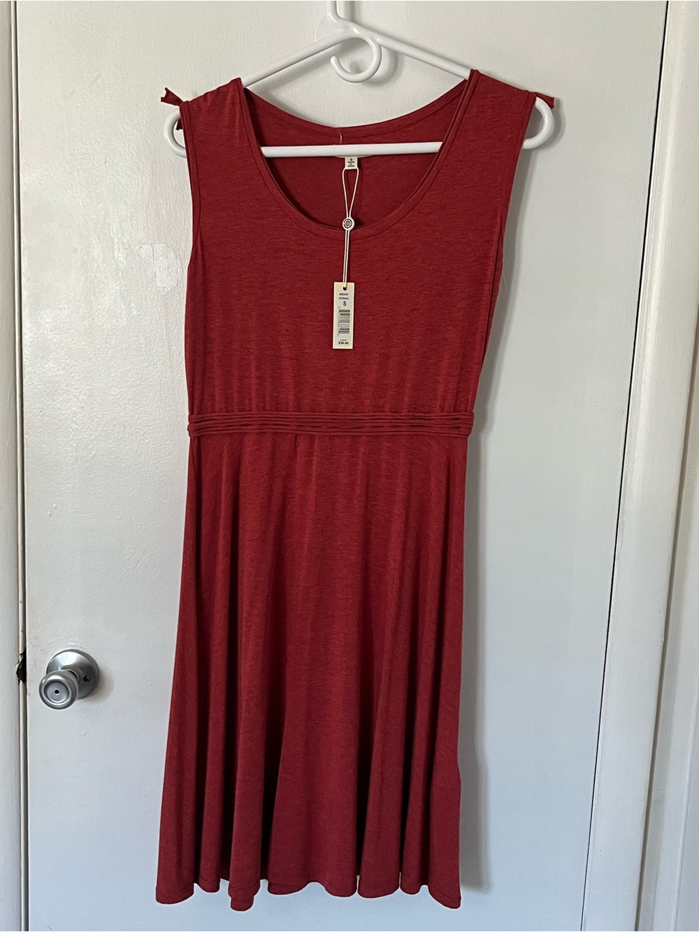 Max Studio Soft Crimson Red Sleeveless Fit-and-Flare Dress - Picture 15 of 15